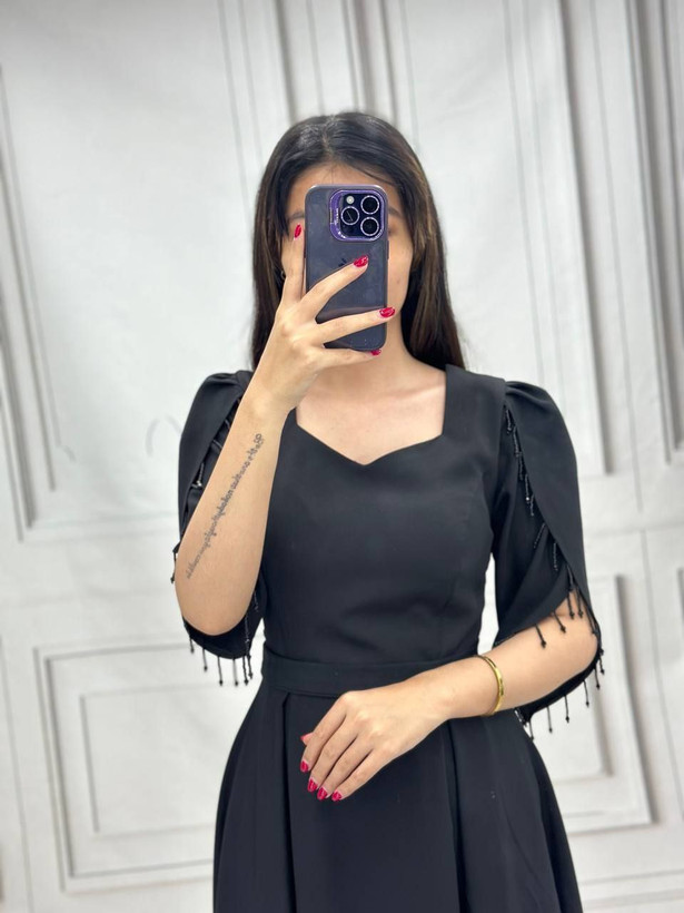 آستین مدل لاله ای و سنگدوزی